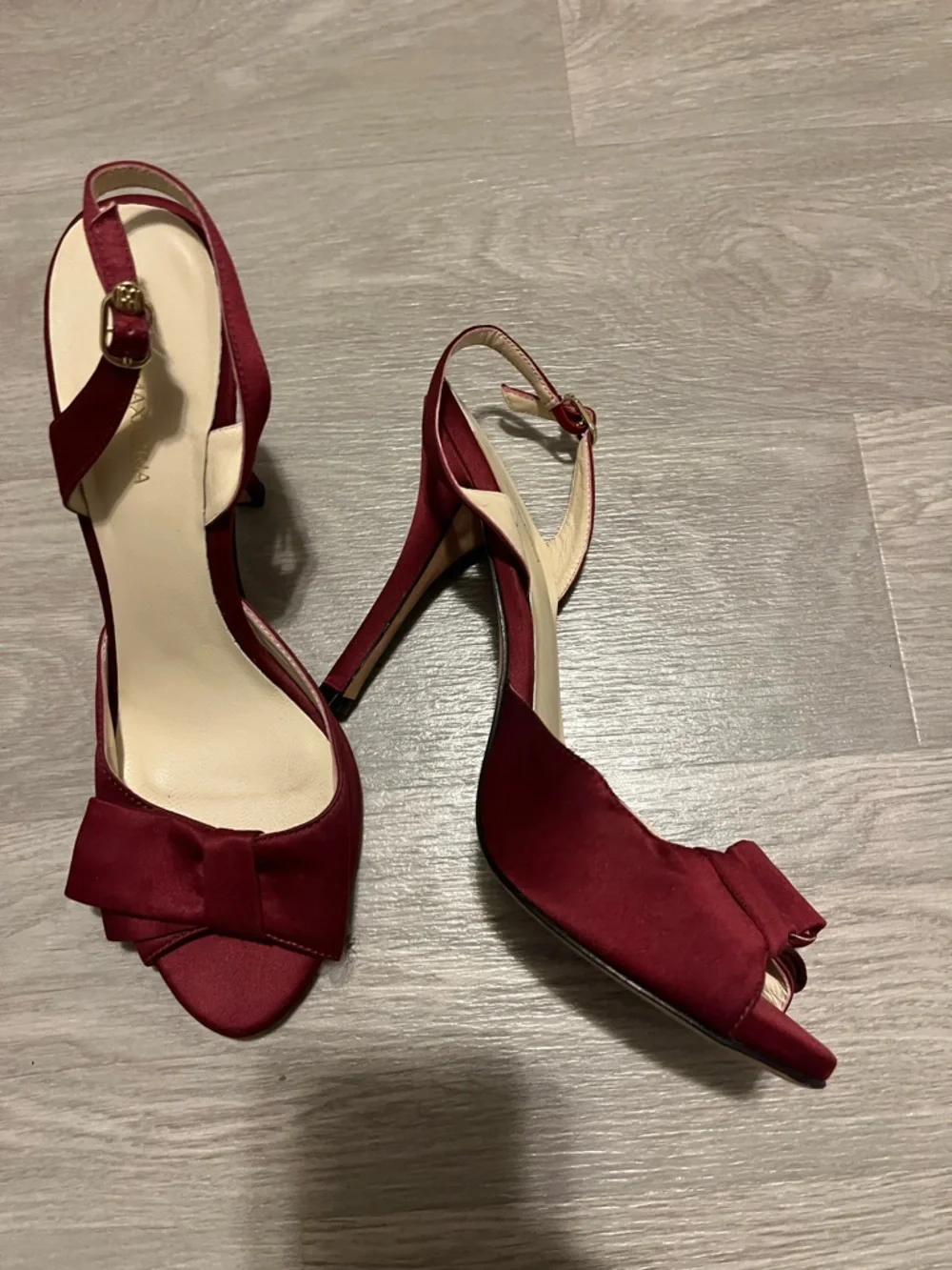 BCBGMaxAzria Red Satin Bow‎ Slingback Heels
